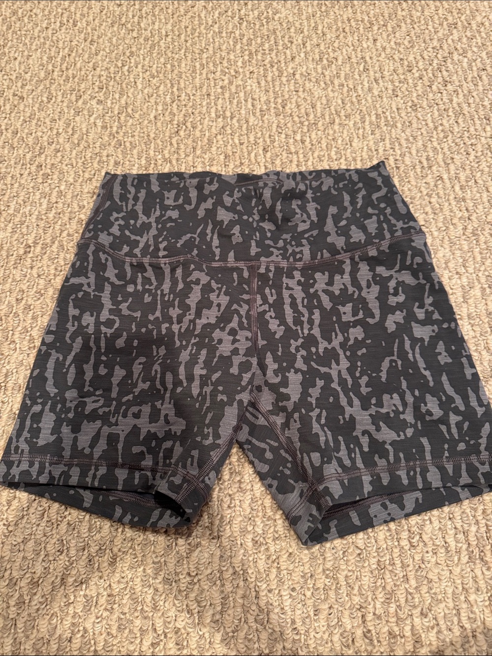 lululemon athletica Black & Gray Patterned Bike Shorts
